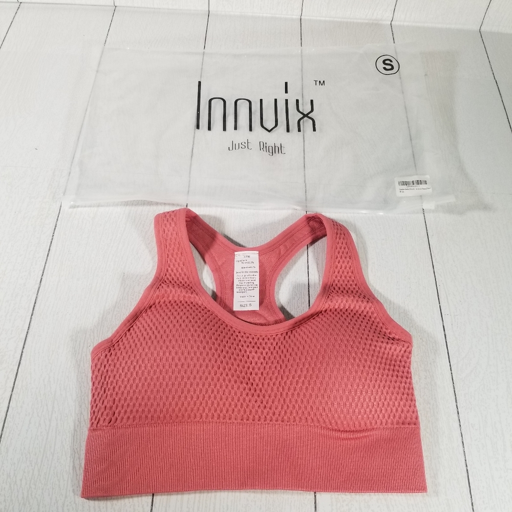 Yoga Workout Gym Bra With Pads Size Small Peach New in Package